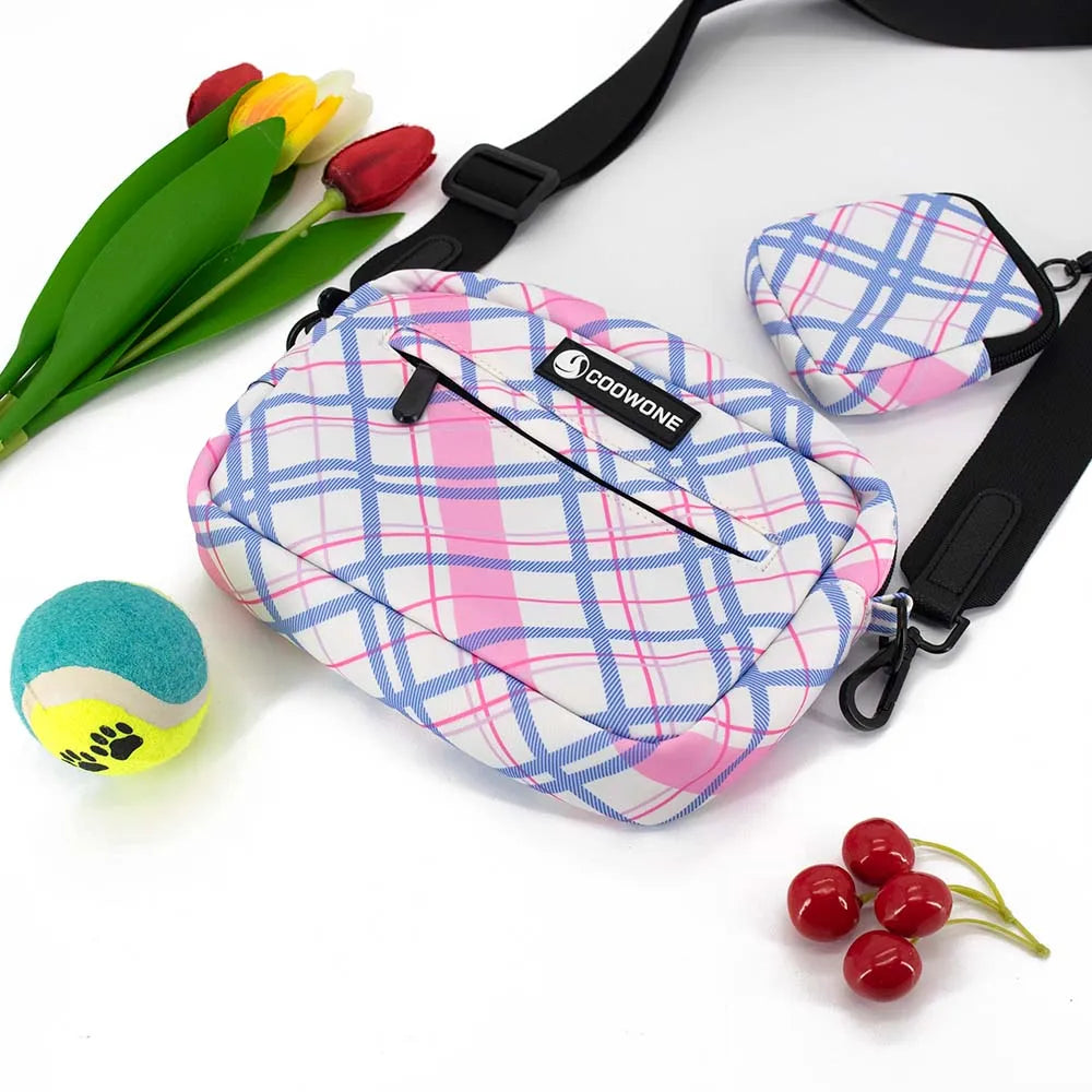 Dog Treat Pouch Waterproof Pet Training Treat Pouch Built-in Poop Bag Dispenser with Adjustable Shoulder Strap for Training