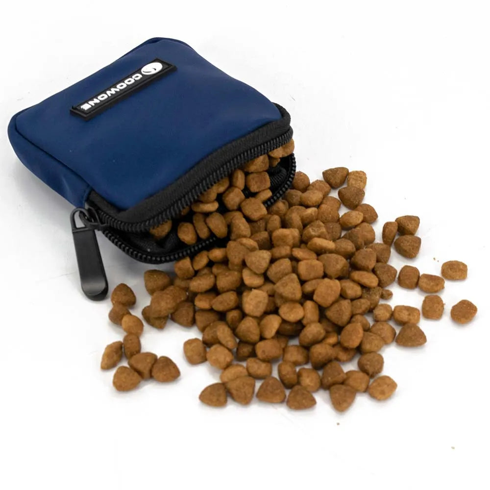 Dog Treat Pouch Waterproof Pet Training Treat Pouch Built-in Poop Bag Dispenser with Adjustable Shoulder Strap for Training
