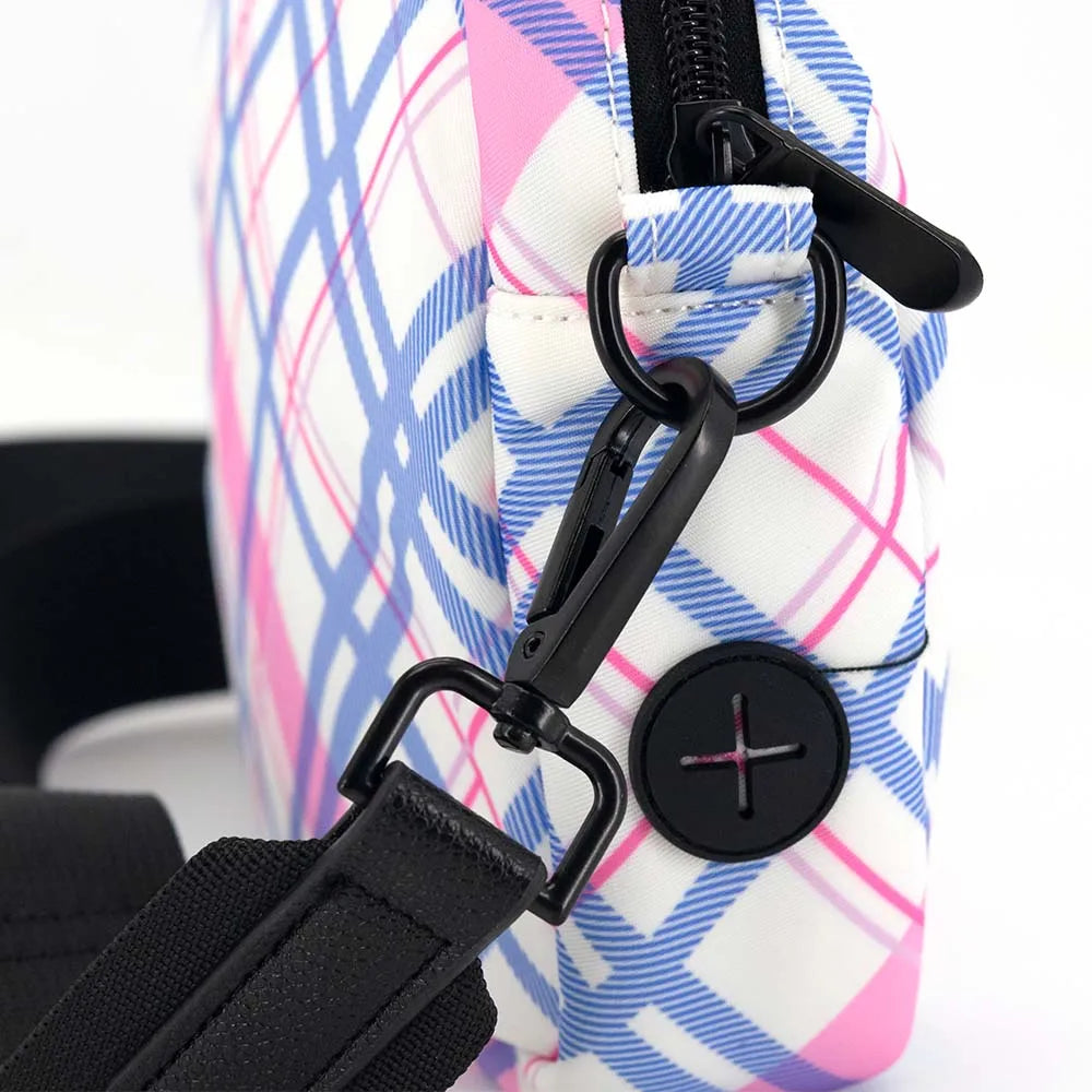 Dog Treat Pouch Waterproof Pet Training Treat Pouch Built-in Poop Bag Dispenser with Adjustable Shoulder Strap for Training