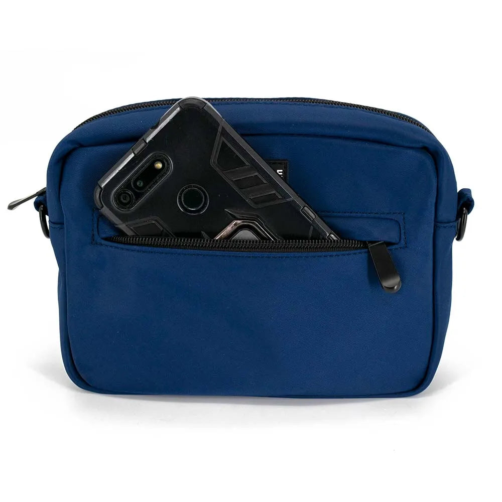 Dog Treat Pouch Waterproof Pet Training Treat Pouch Built-in Poop Bag Dispenser with Adjustable Shoulder Strap for Training