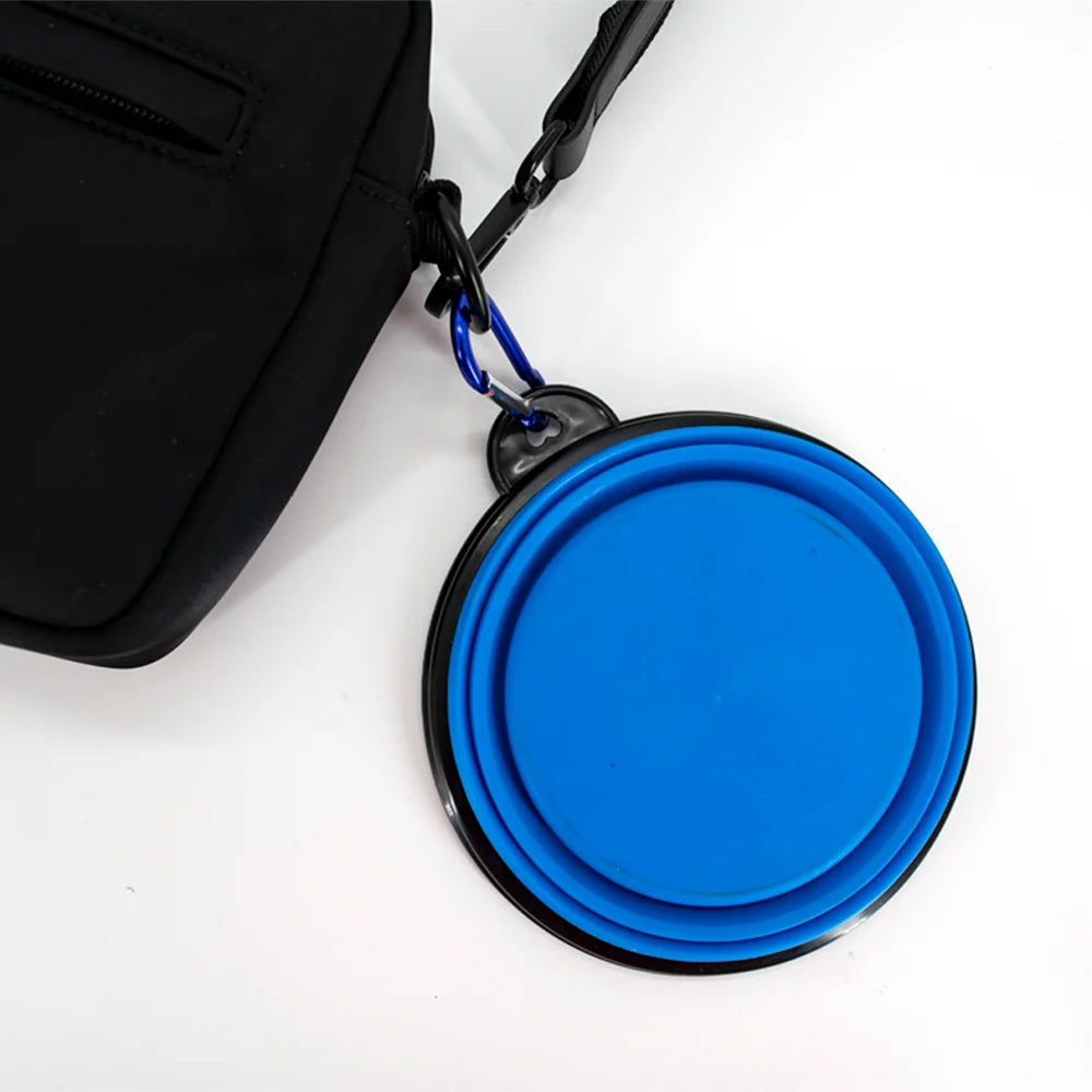 Dog Treat Pouch Waterproof Pet Training Treat Pouch Built-in Poop Bag Dispenser with Adjustable Shoulder Strap for Training